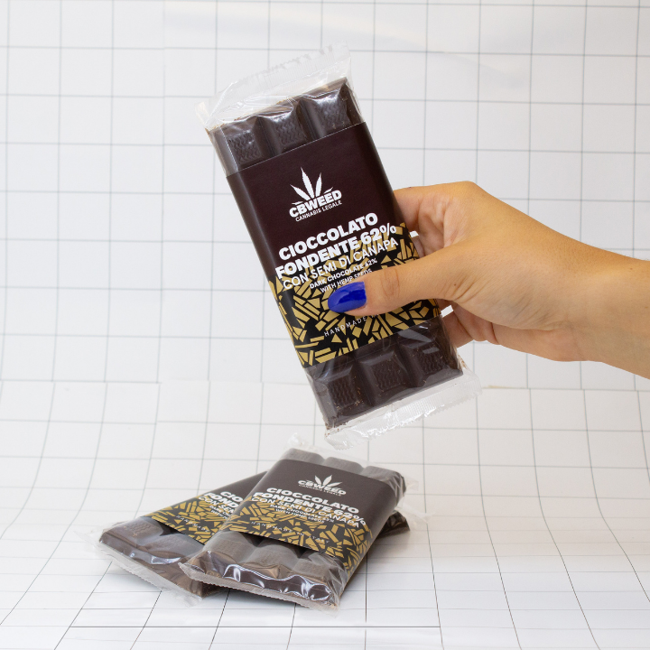 Chocolate Preto com Sementes de Cânhamo